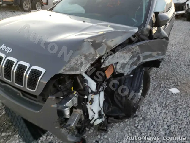 2020 Jeep Cherokee — zdjęcie 9 (copart)