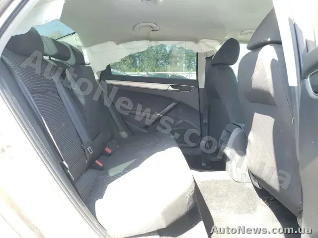2015 Volkswagen Passat, VIN 1VWAT7A37GC011967, держномер ВХ8121ІС — фото 36 (copart)