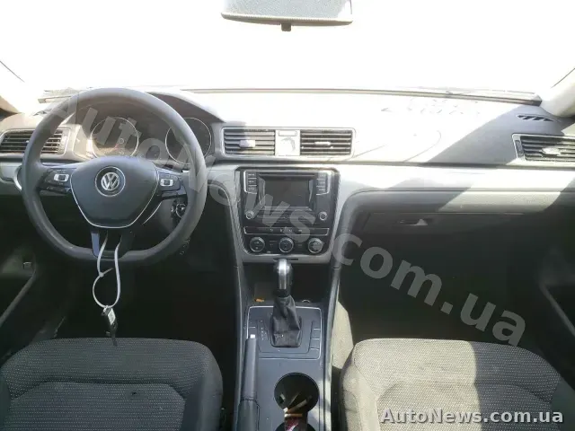 2015 Volkswagen Passat, VIN 1VWAT7A37GC011967, держномер ВХ8121ІС — фото 39 (copart)