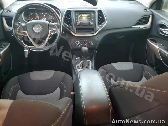 2017 Jeep Grand Cher, VIN 1C4PJMCB8JD531084, держномер АХ0625РС — фото 8 (copart)