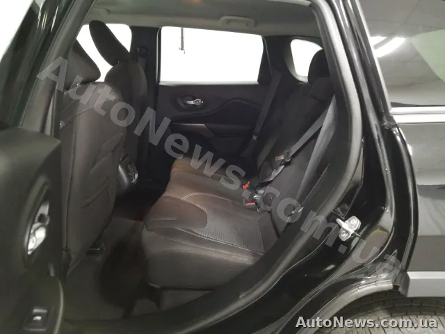 2018 Jeep Cherokee, VIN 1C4PJLCB4KD370275, госномер ВІ8839ІР — фото 13 (manheim)