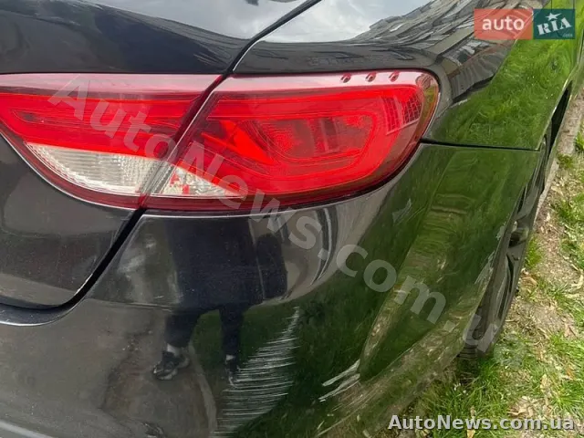 2015 Chrysler 200 — photo 11 (autoria)