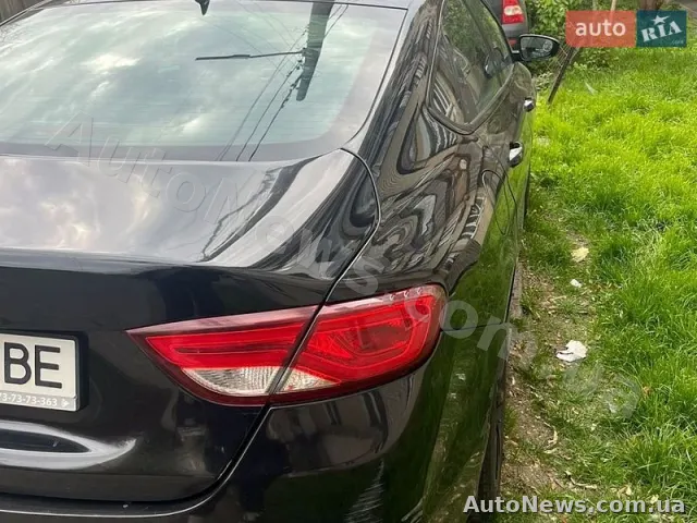 2015 Chrysler 200 — photo 12 (autoria)
