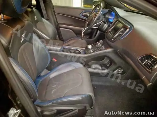 2015 Chrysler 200 — photo 5 (copart)