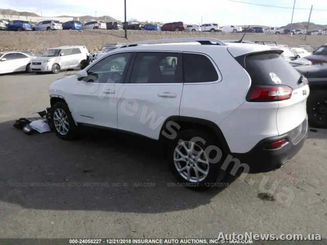2016 Jeep Cherokee — zdjęcie 3 (iaai)