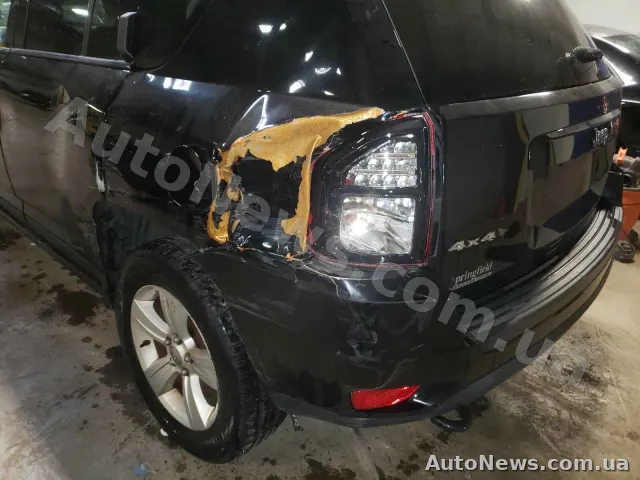 2015 Jeep Compass — фото 9 (copart)