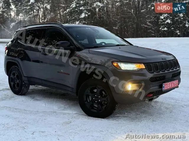 2023 Jeep Compass, VIN 3C4NJDDN5PT501785 — zdjęcie 3 (autoria)