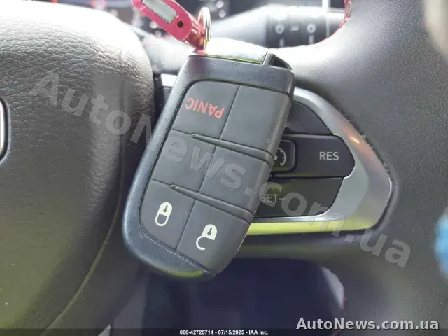 2023 Jeep Compass, VIN 3C4NJDDN5PT501785 — zdjęcie 11 (iaai)