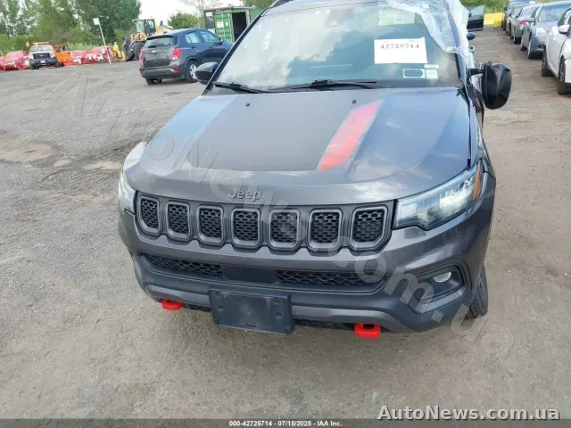 2023 Jeep Compass, VIN 3C4NJDDN5PT501785 — zdjęcie 12 (iaai)