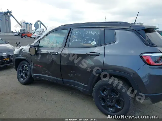 2023 Jeep Compass, VIN 3C4NJDDN5PT501785 — zdjęcie 14 (iaai)