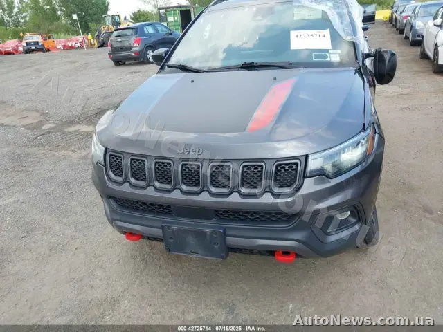 2023 Jeep Compass, VIN 3C4NJDDN5PT501785 — zdjęcie 30 (iaai)