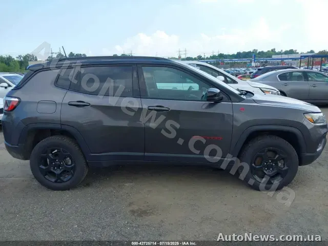 2023 Jeep Compass, VIN 3C4NJDDN5PT501785 — zdjęcie 31 (iaai)
