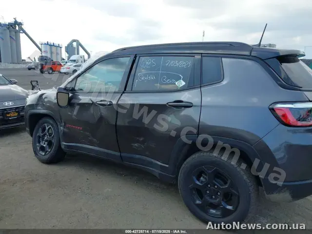 2023 Jeep Compass, VIN 3C4NJDDN5PT501785 — zdjęcie 32 (iaai)