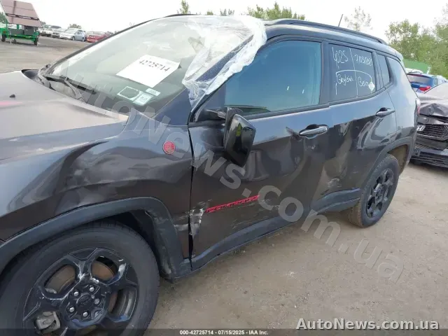 2023 Jeep Compass, VIN 3C4NJDDN5PT501785 — zdjęcie 6 (iaai)