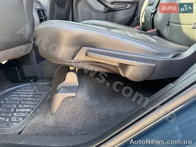 2019 Ford Escape, VIN 1FMCU9HD3KUB70843 — фото 215 (autoria)