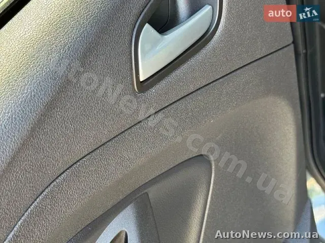 2019 Ford Escape, VIN 1FMCU9HD3KUB70843 — фото 234 (autoria)