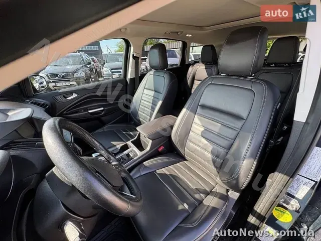 2019 Ford Escape, VIN 1FMCU9HD3KUB70843 — фото 239 (autoria)
