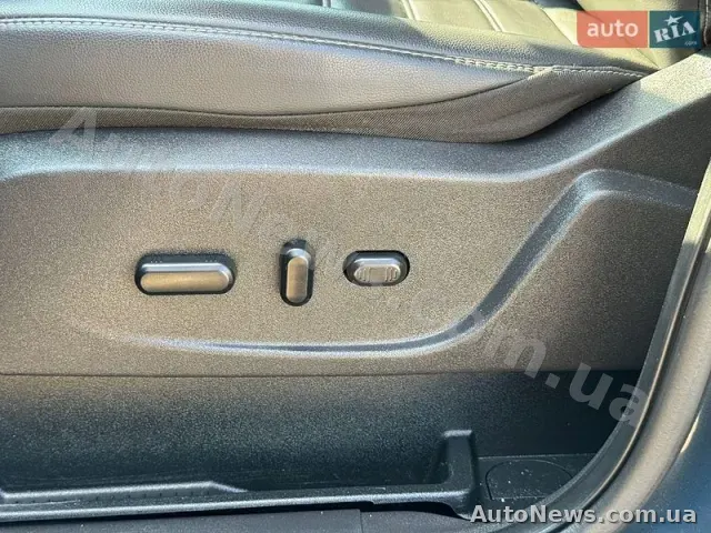 2019 Ford Escape, VIN 1FMCU9HD3KUB70843 — фото 28 (autoria)