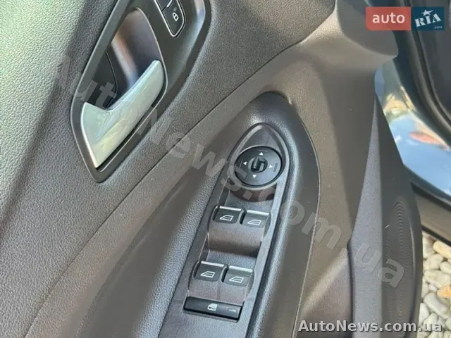 2019 Ford Escape, VIN 1FMCU9HD3KUB70843 — фото 29 (autoria)