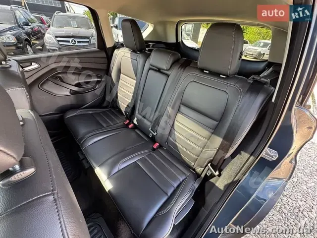 2019 Ford Escape, VIN 1FMCU9HD3KUB70843 — фото 41 (autoria)