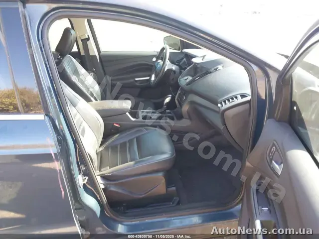 2019 Ford Escape, VIN 1FMCU9HD3KUB70843 — фото 22 (iaai)