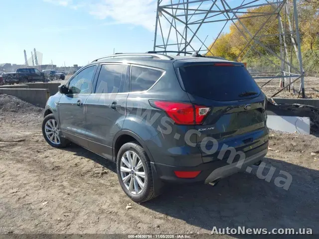 2019 Ford Escape, VIN 1FMCU9HD3KUB70843 — фото 3 (iaai)