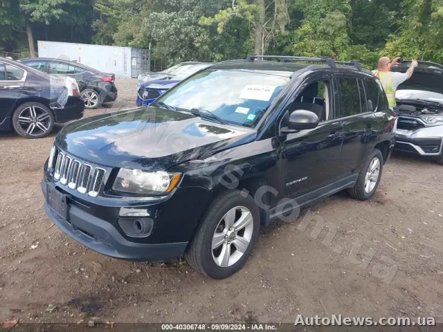 2013 Jeep Compass — фото 2 (iaai)