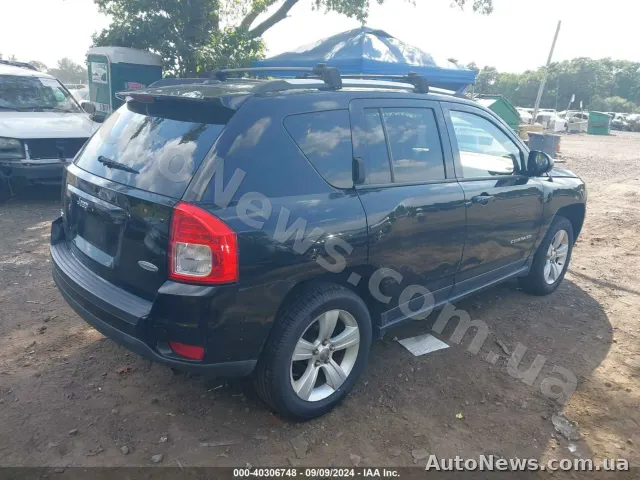 2013 Jeep Compass — фото 4 (iaai)