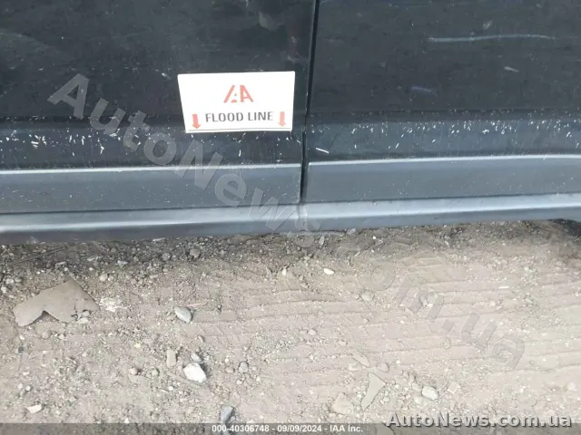 2013 Jeep Compass — фото 6 (iaai)