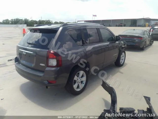 2017 Jeep Compass — фото 4 (iaai)