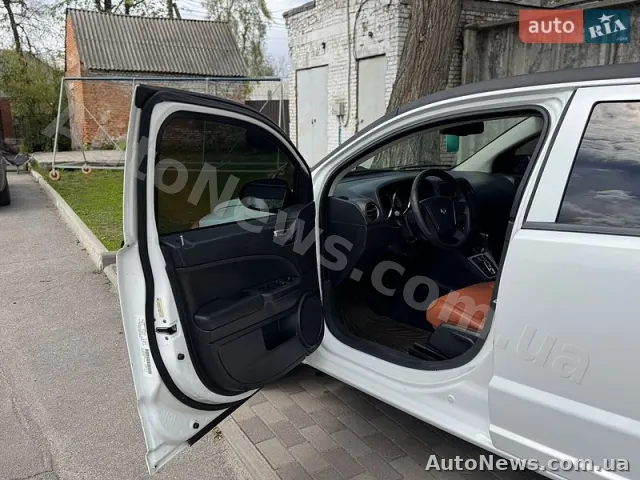 2011 Dodge Caliber — фото 31 (autoria)