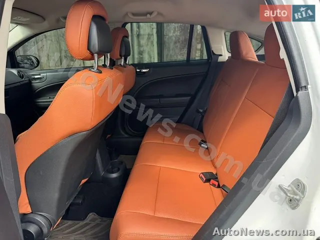 2011 Dodge Caliber — фото 41 (autoria)