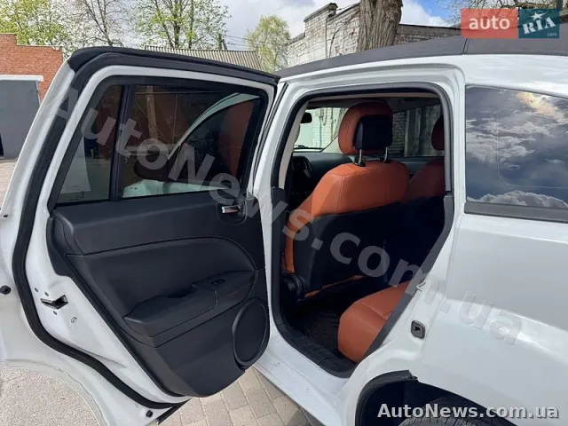 2011 Dodge Caliber — фото 42 (autoria)