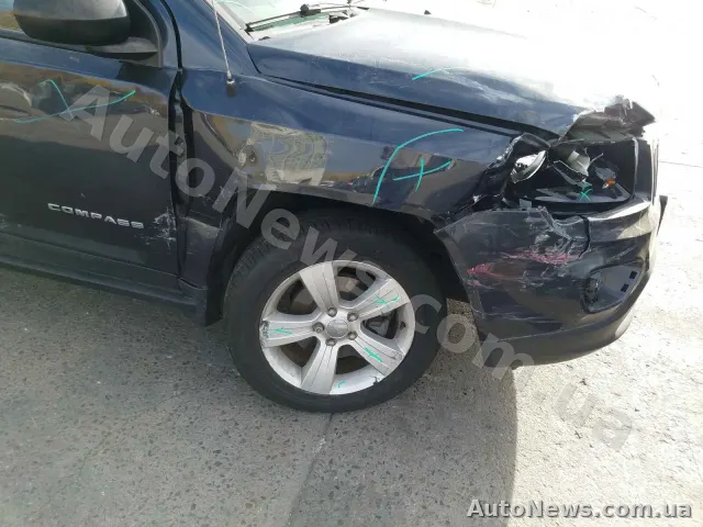 2014 Jeep Compass — zdjęcie 9 (copart)