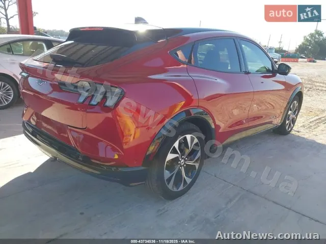 2021 Ford Mustang Mach-E, VIN 3FMTK3SU6MMA43085 — photo 4 (autoria)