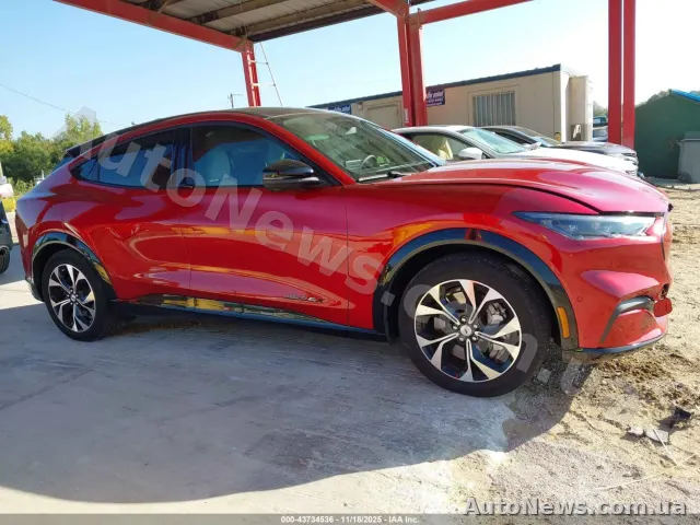 2021 Ford Mustang Mach-E, VIN 3FMTK3SU6MMA43085 — photo 13 (iaai)