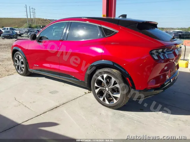 2021 Ford Mustang Mach-E, VIN 3FMTK3SU6MMA43085 — photo 3 (iaai)