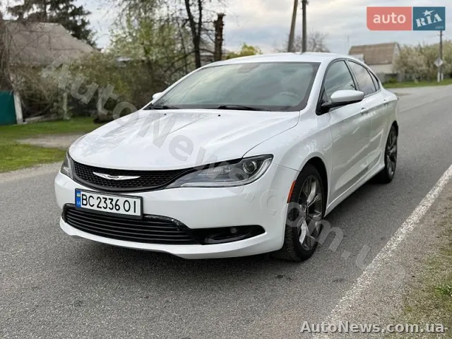 2014 Chrysler 200 — photo 5 (autoria)