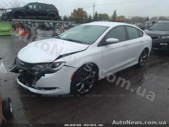2015 Chrysler 200 — photo 2 (iaai)