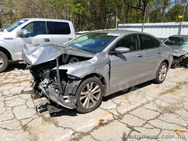 2015 Chrysler 200 — фото 1 (copart)