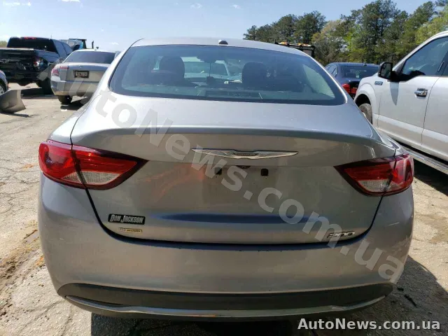 2015 Chrysler 200 — фото 6 (copart)