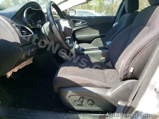 2015 Chrysler 200 — фото 7 (copart)
