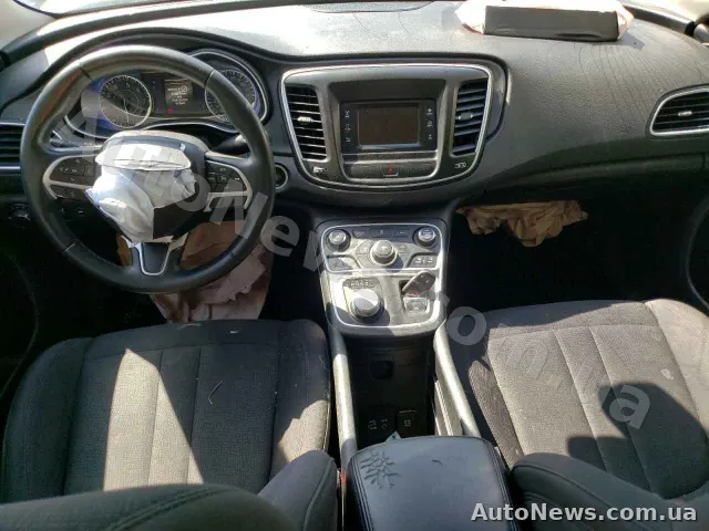 2015 Chrysler 200 — фото 8 (copart)