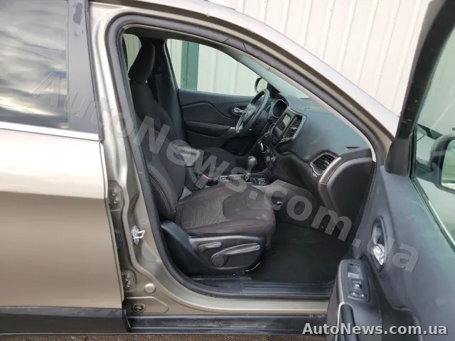 2019 Jeep Cherokee — zdjęcie 8 (manheim)