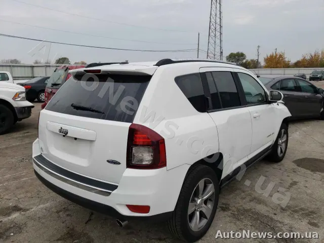 2016 Jeep Compass — photo 4 (copart)