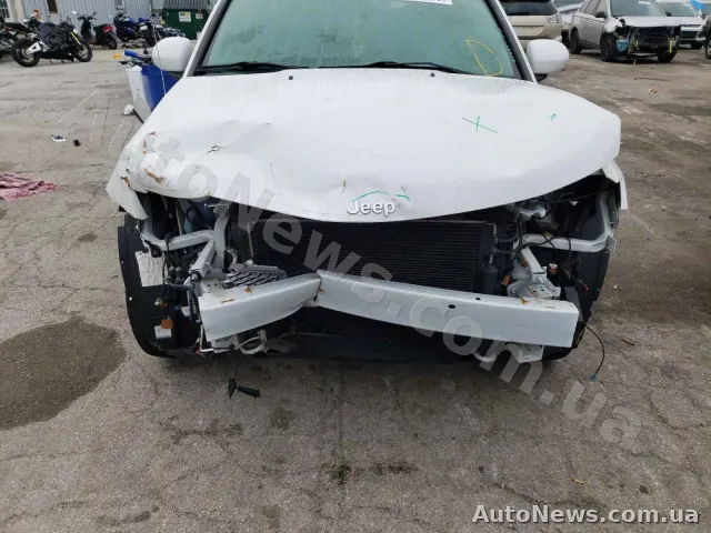 2016 Jeep Compass — photo 9 (copart)