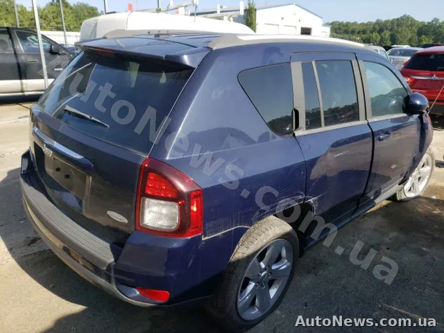 2015 Jeep Compass — zdjęcie 14 (copart)