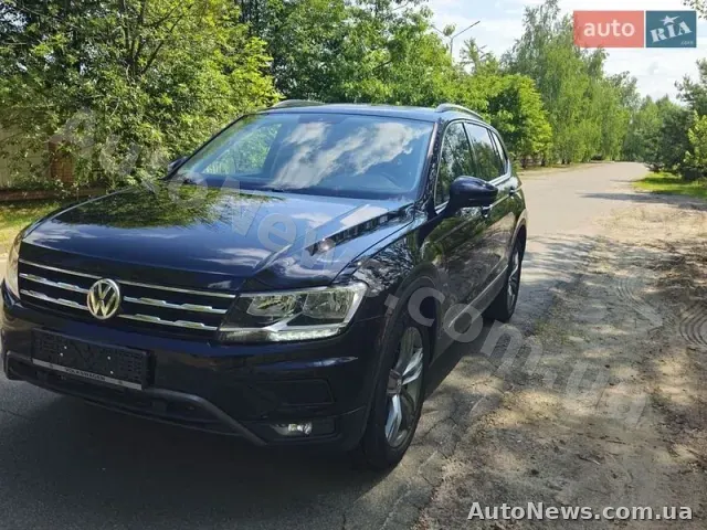 2021 Volkswagen Tiguan, VIN 3VV2B7AX7MM072647 — фото 1 (autoria)