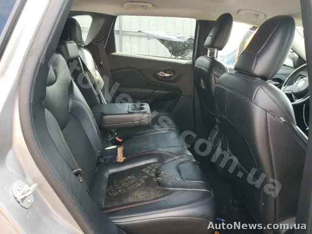 2018 Jeep Cherokee, VIN 1C4PJMBX6KD362312, nr rej. КА2038ТЕ — zdjęcie 10 (copart)