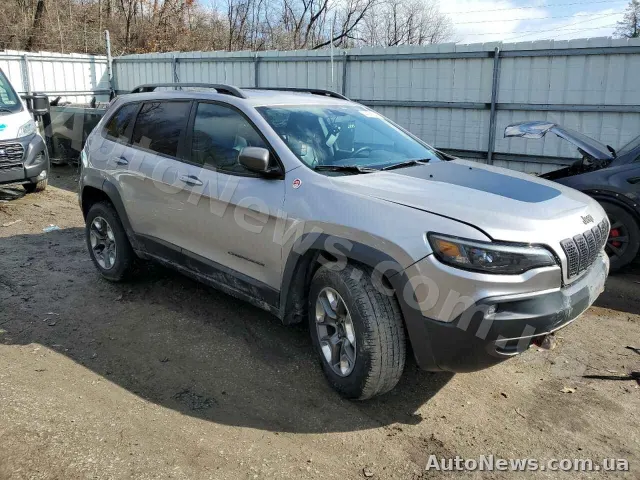 2018 Jeep Cherokee, VIN 1C4PJMBX6KD362312, nr rej. КА2038ТЕ — zdjęcie 4 (copart)